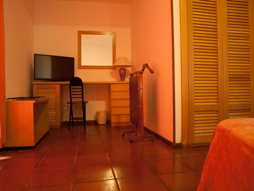 Hotel Garibaldi La Maddalena  Room photo