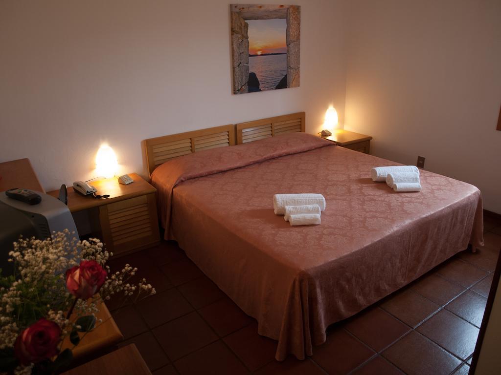 Hotel Garibaldi La Maddalena  Room photo